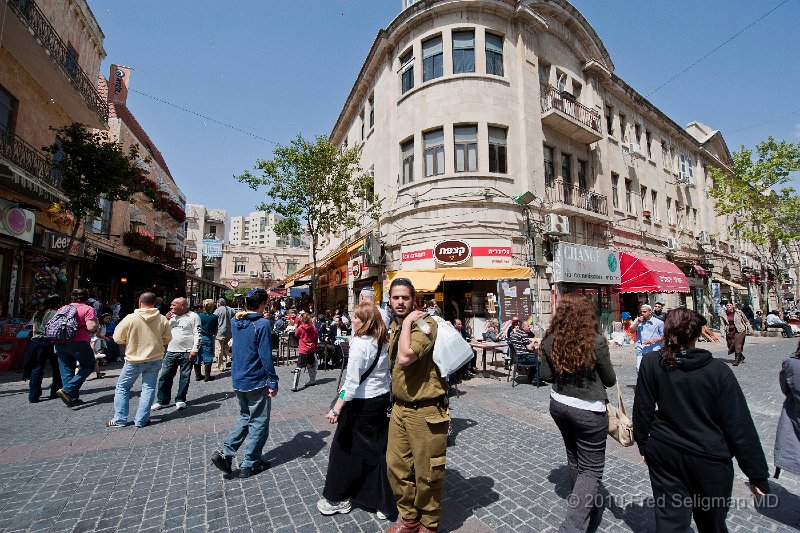 20100409_140452 D3.jpg - Ben Yehuda Street